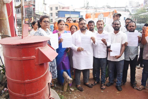 Tripura Pradesh Youth Congress (TYPC) posted letters to Union Railway Minister Ashwini Vaishnaw in Agartala on November 2 protesting against the transportation of narcotics in a Delhi-Tripura goods train.